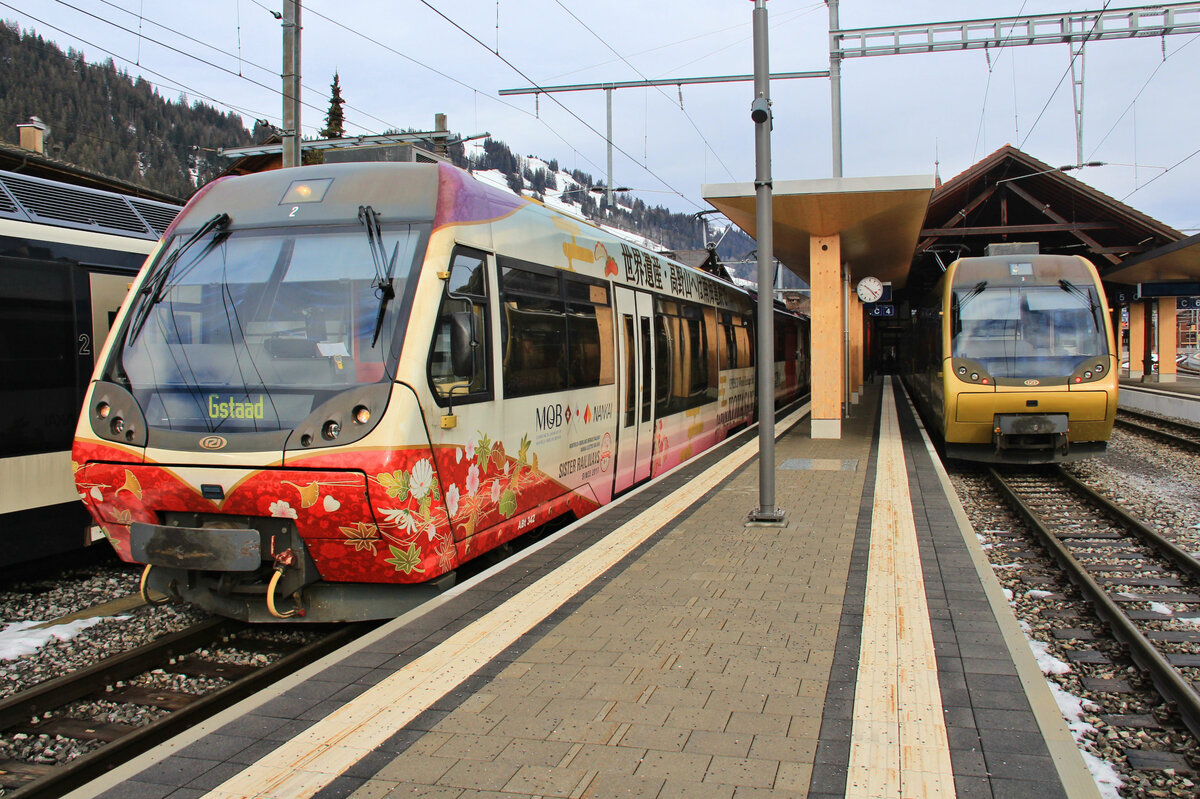 Der für die Kôya-san-Strecke des Nankai-Konzerns werbende MOB-Zug, ABt342-Be4/4 5002-Bt242. Zweisimmen, 4.Februar 2021 