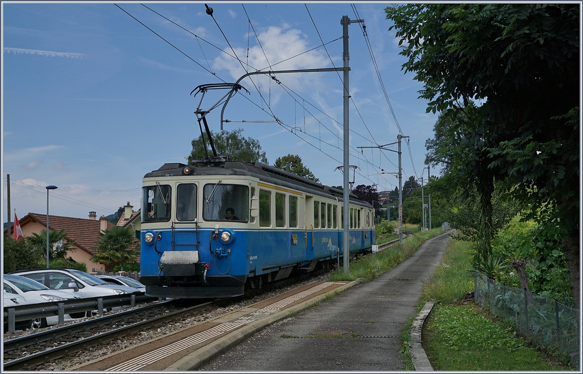 Der MOB ABDe 8/8 4001 SUISSE erreicht den Halt Planchamp.

27. Juni 2017

