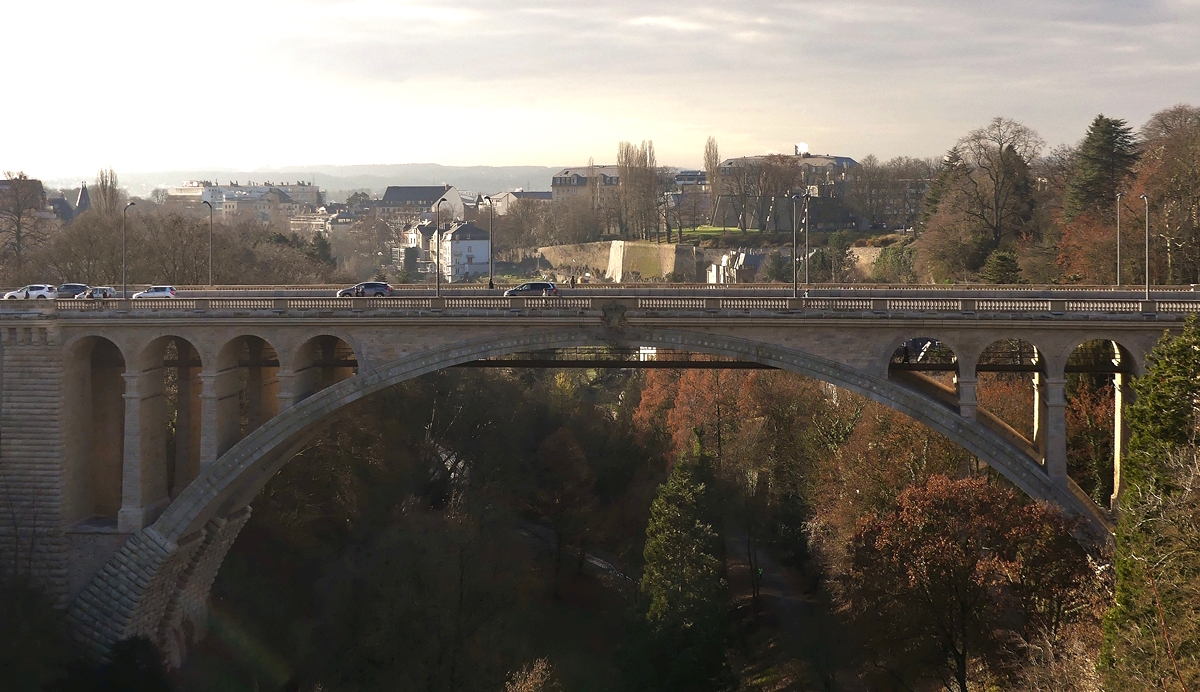 Der Pont Adolphe in Luxembourg-Ville. 11.12.2018 (Jeanny)