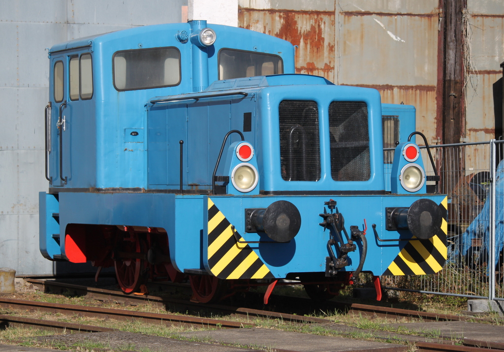 Die blaue V22 stand zu den Schweriner Modellbahn-Tagen draußen zur Besichtigung.29.09.2018