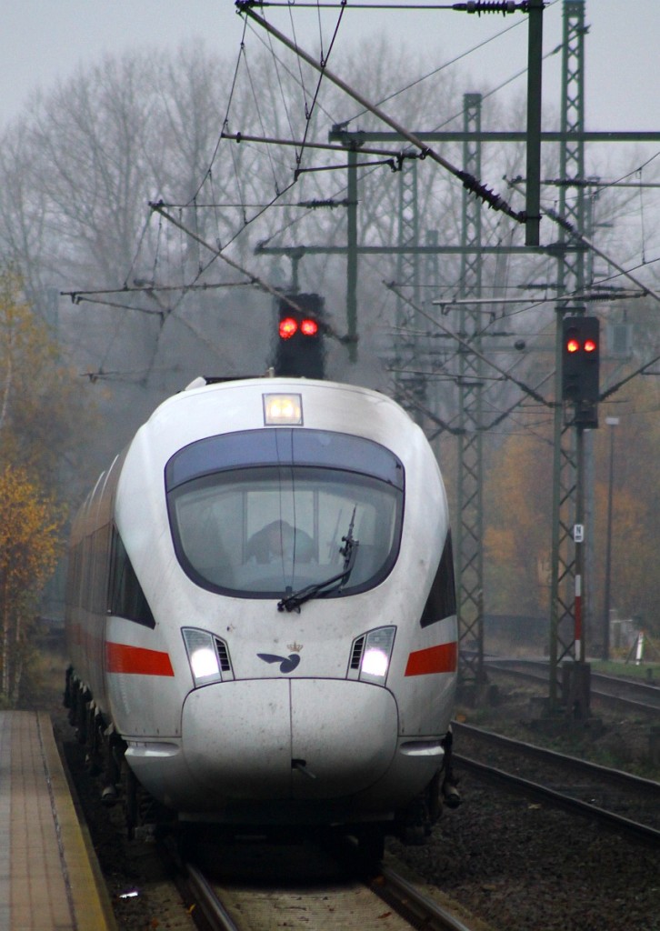 DSB 0605 005-105-205-505  Ostseebad Heringsdorf  als ICE 381 nach Berlin Ostbahnhof festgehalten bei der Einfahrt in Schleswig. 14.11.14