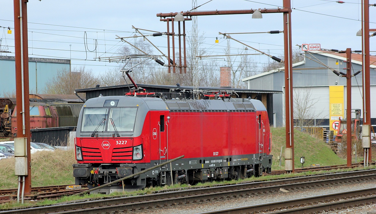 DSB EB 3227 weiterhin auf Schulungsfahrt zw Pattburg und Flensburg. 28.03.2023 II