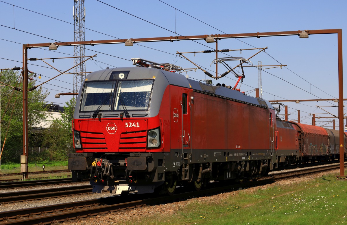 DSB Litra EB 3241, REV/MMAL/18.07.22 zu Gast in Pattburg/DK. 12.05.2023