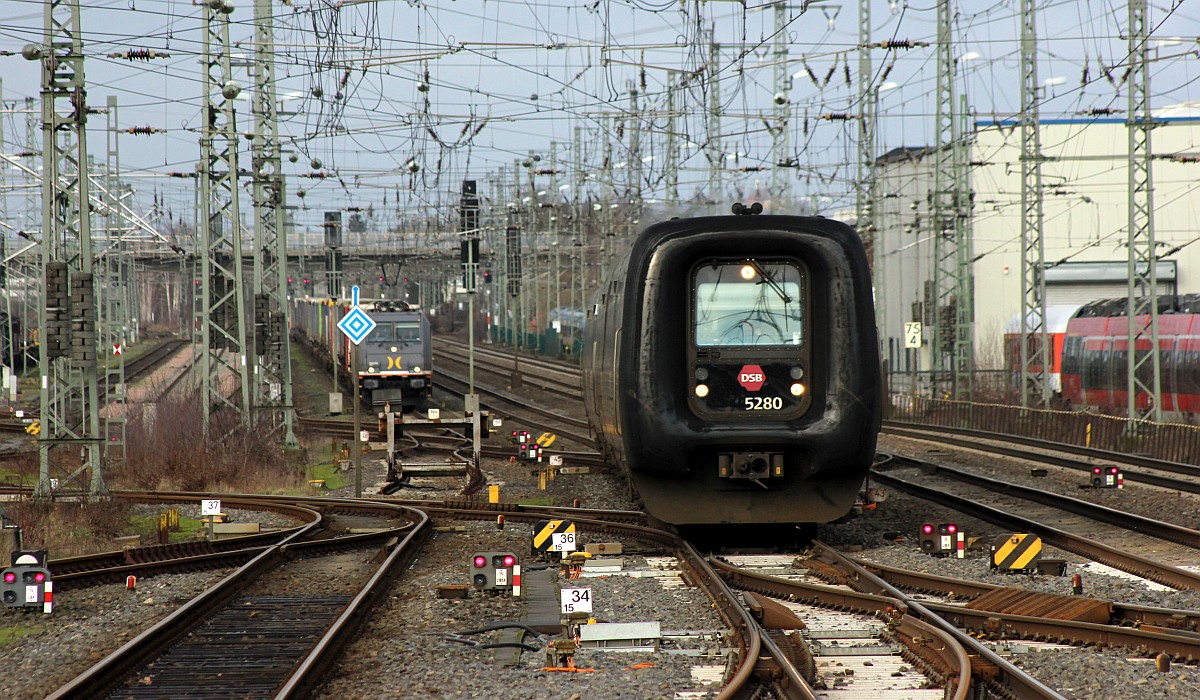 DSB MFA/FF/MFB 50/54/5280 und 86 als IC 395 Kopenagen/DK - Hamburg Hbf, Neumünster 25.02.2020