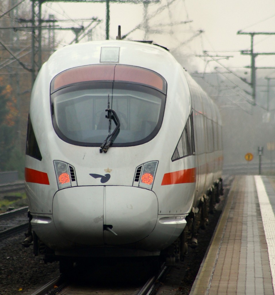 DSB Tz 5514/ 0605 014-114-214-514 als ICE 381 nach Berlin Ostbahnhof in Schleswig. 13.11.2014