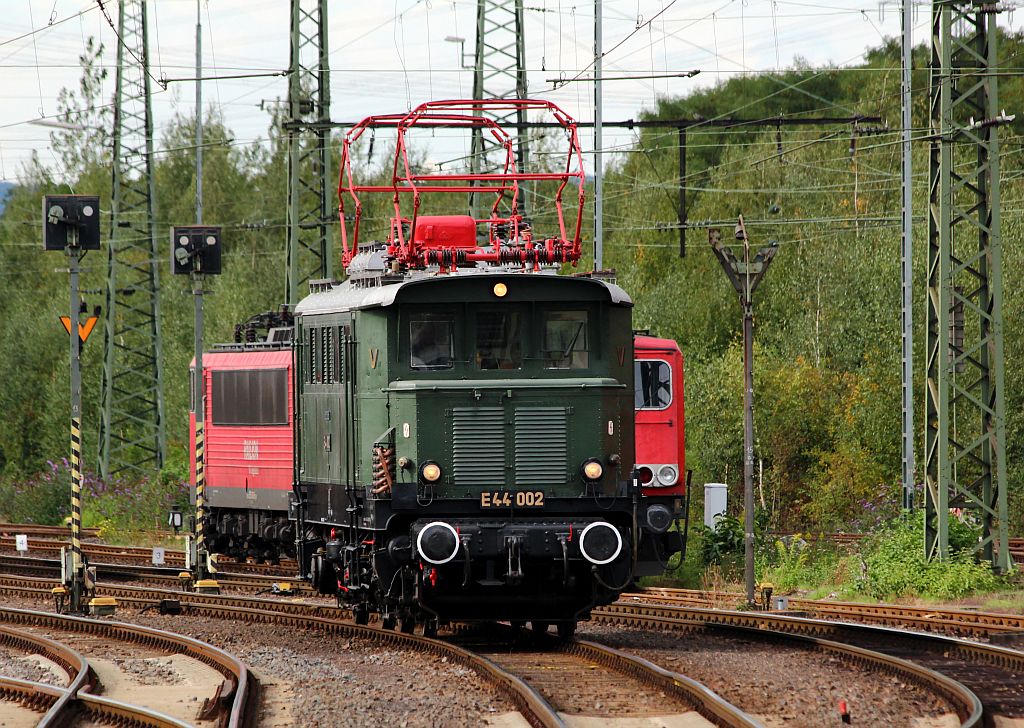 E 44 002(9780 8 144 002-3 D-DB, SSW No.2805 Bj 1932)wurde nach den zahlreichen Dieselloks noch dem Publikum im DB Museum Koblenz-Lützel präsentiert. 29.09.2012