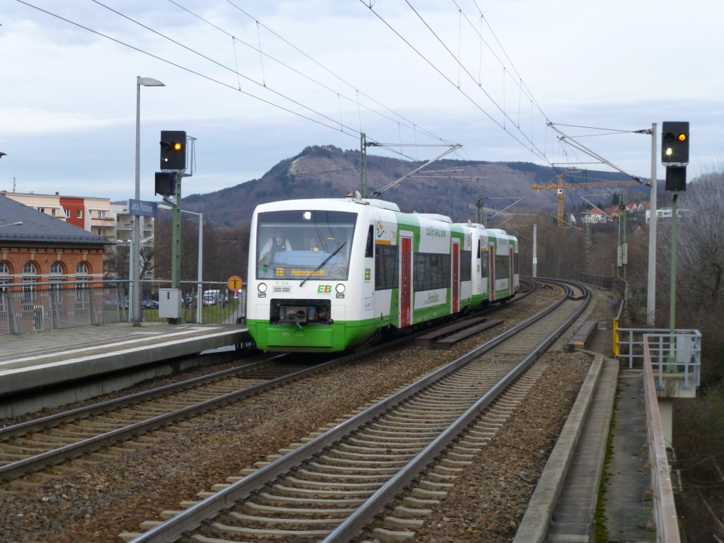 EB 28 (VT 334, 311) nach Pneck Unterer Bf in Jena Paradies, 9.1.14