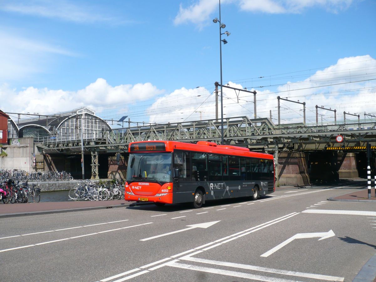 EBS R-Net Bus 4032 Scania Omnilink Baujahr 2011. Oostertoegang, Amsterdam 06-05-2015.

EBS R-Net bus 4032 Scania Omnilink in dienst sinds december 2011. Oostertoegang, Amsterdam 06-05-2015.
