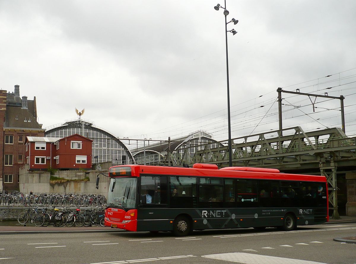EBS R-net Bus 4093 Scania Omnilink Baujahr 2011. Oostertoegang, Amsterdam 22-04-2015.

EBS R-net bus 4093 Scania Omnilink in dienst sinds december 2011. Oostertoegang, Amsterdam 22-04-2015.