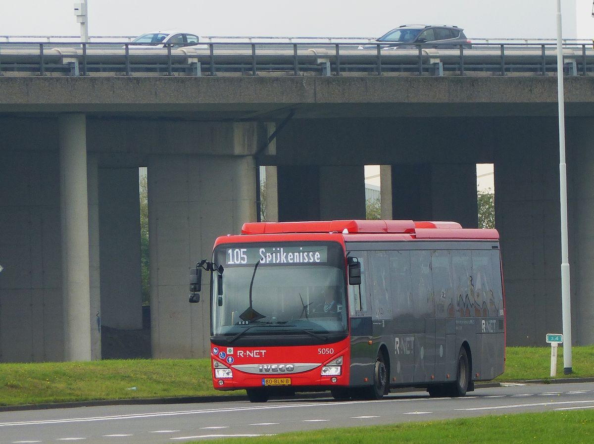 EBS R-Net Bus 5050 Iveco Crossway CNG LE Baujahr 2018. Botlekweg Rotterdam 23-10-2020.

EBS R-Net bus 5050 Iveco Crossway CNG LE bouwjaar 2018. Botlekweg Rotterdam 23-10-2020.