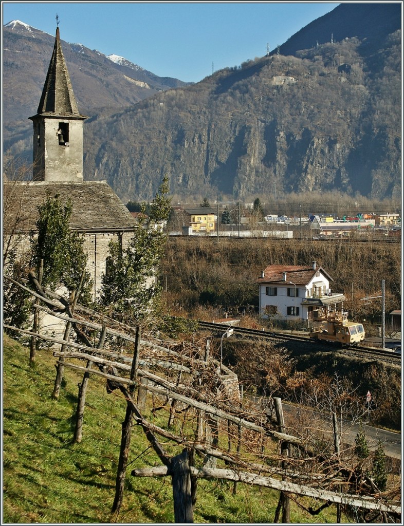 Ein kleines FS Dienstfahrzeug kurz nach Domodossola bei Borgata San Quirico.
17. Dez. 2013
