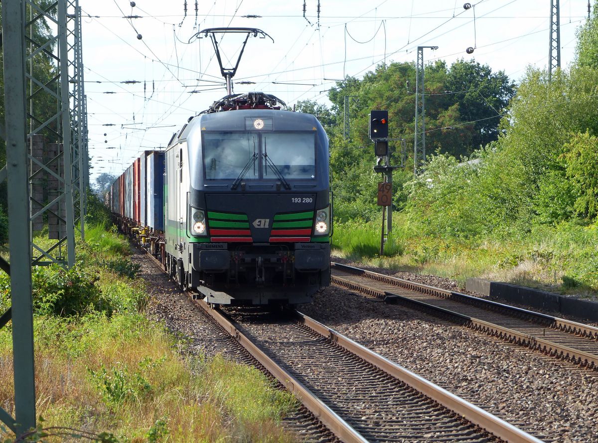 ELL (European Locomotive Leasing, Wien) Lokomotive 193 280-5 (91 80 6193 280-5 D-ELOC) Bahnhof Empel-Rees 21-08-2020.

ELL (European Locomotive Leasing, Wien) locomotief 193 280-5 (91 80 6193 280-5 D-ELOC) station Empel-Rees 21-08-2020.