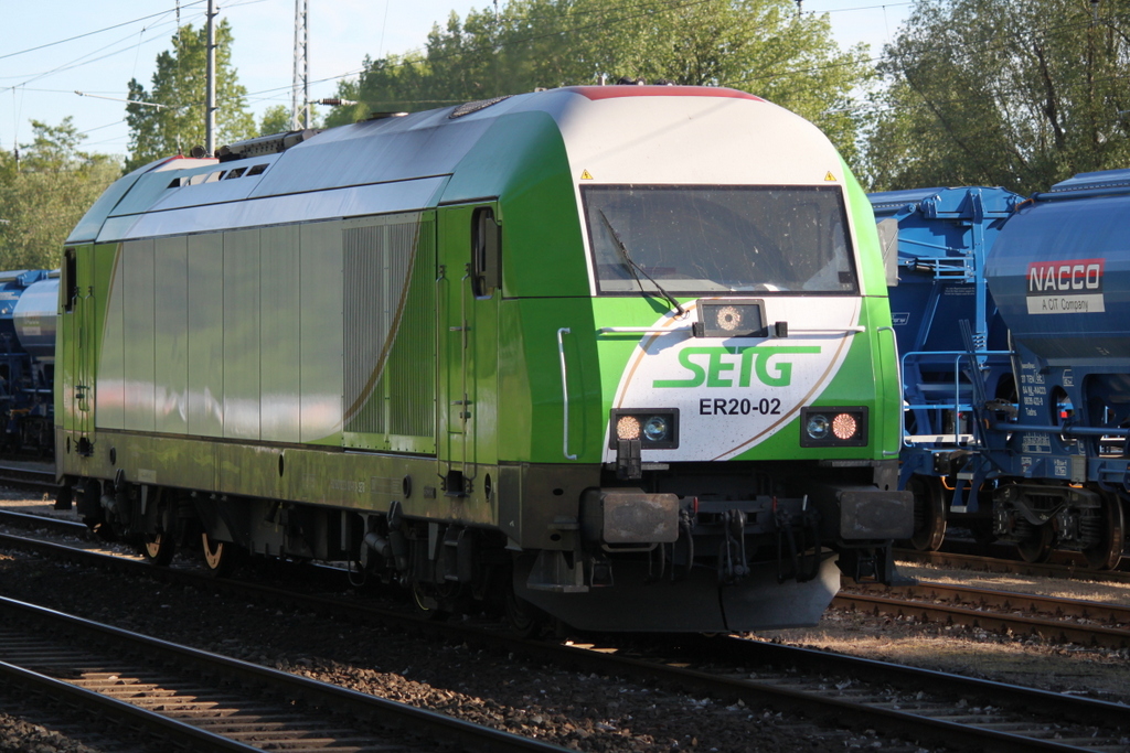 ER20-02(223 101-7) von SETG beim Rangieren in Rostock-Bramow.28.05.2017