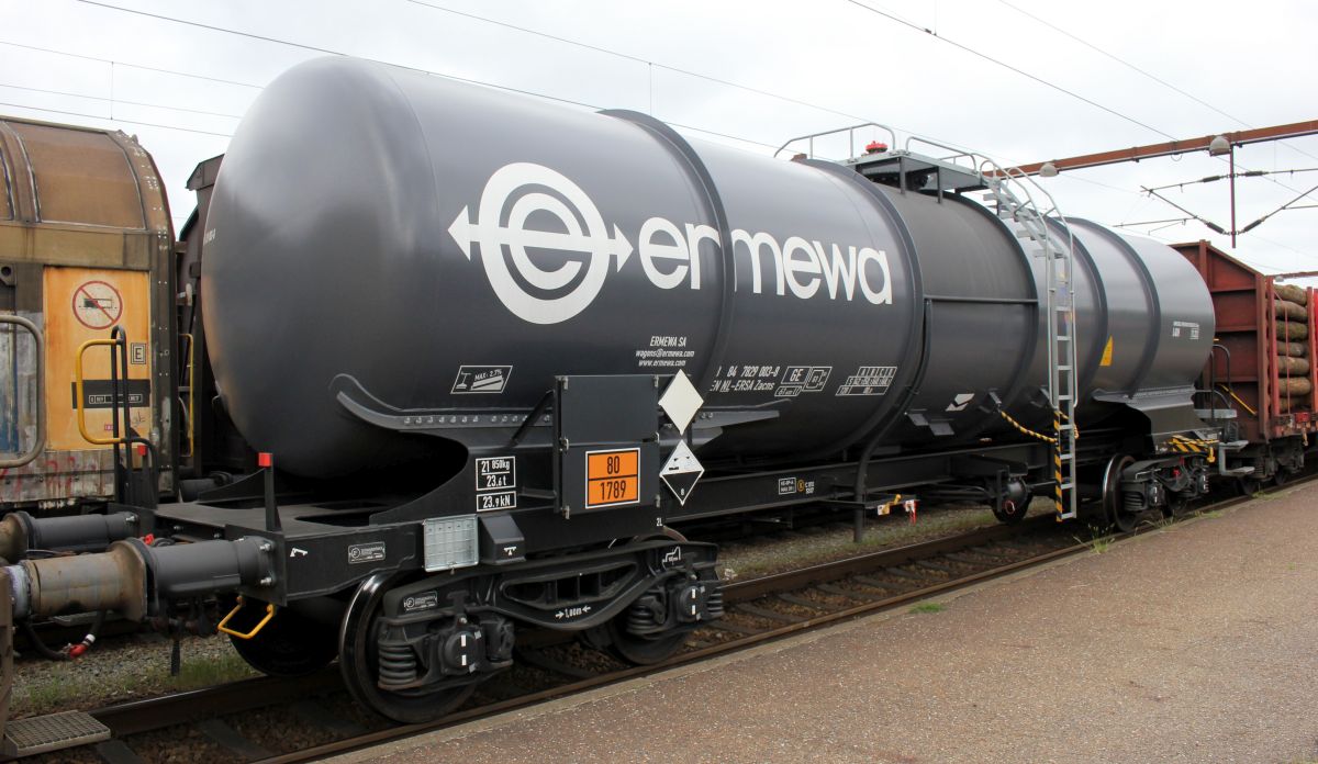 ERMEWA 4-achsiger Druckkesselwagen der Gattung Zacns registriert unter 3384 7829 003-8 NL-ERSA Padborg 25.05.2019