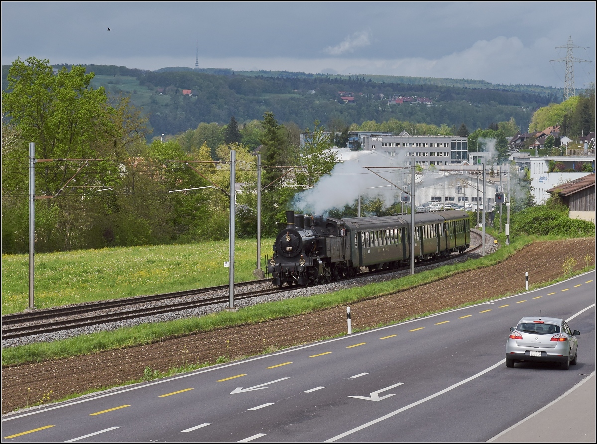 Fahrleitungsstörung nannte sie die Veranstaltung, um an die Dampfreserve in Olten für solche Fälle zu erinnern. Habersack Eb 3/5 5819 der SBB Historic auf seiner Rundfahrt über die Hauenstein-Bergstrecke und den Bözberg. Holderbank, April 2019.