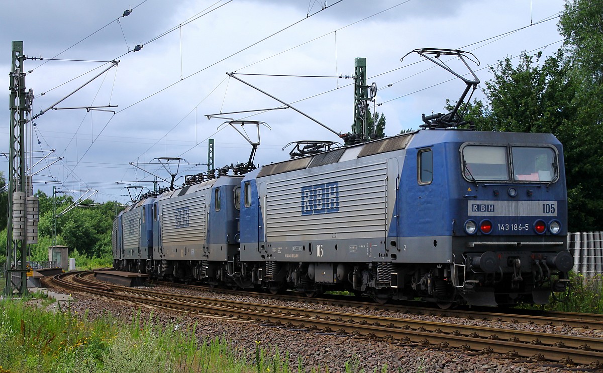 Geballte RBH Power(143 286, 048, 069 und 186) festgehalten in Hamburg Hohe Schaar am 26.07.2015