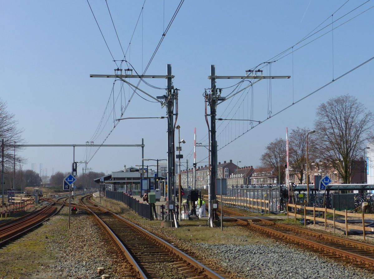 Gleis 415 und Gleis 1 und 2 Vlaardingen Centrum 16-03-2017.

Spoor 415 en spoor 1 en 2 Vlaardingen Centrum 16-03-2017.