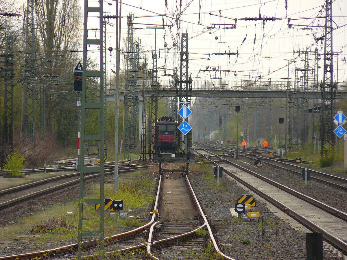 Gleis 43 Emmerich am Rhein 18-04-2015.

Oostzijde spoor 43 Emmerich, Duitsland 18-04-2015.