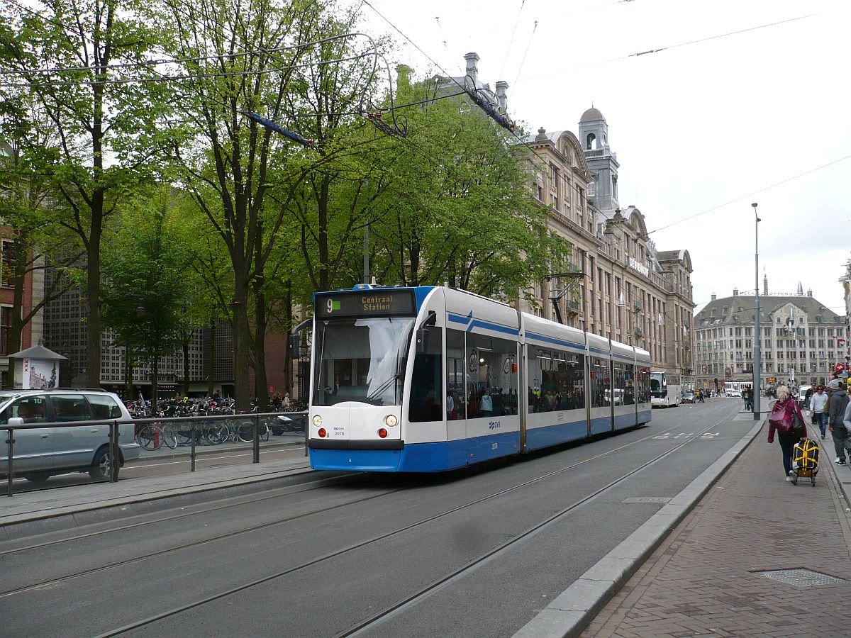 GVB TW 2076 Damrak, Amsterdam 03-06-2015.

GVB tram 2076 Damrak, Amsterdam 03-06-2015.