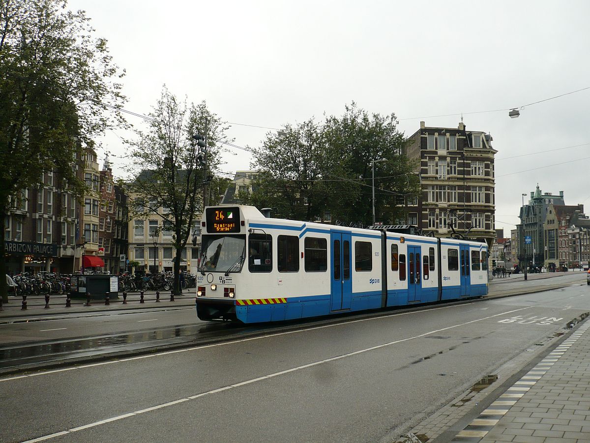 GVB TW 920 Prins Hendrikkade, Amsterdam 16-09-2015.

GVB tram 920 Prins Hendrikkade, Amsterdam 16-09-2015.