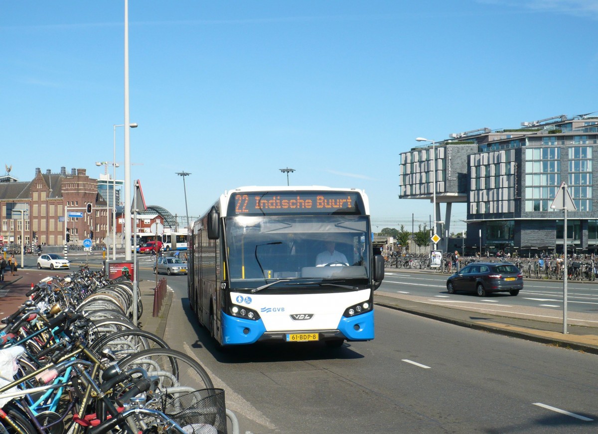 GVBA Bus 1407 VDL Citea SLFA 180.310 Baujahr 2014. Prins Hendrikkade, Amsterdam 30-09-2015.

GVBA bus 1407 VDL Citea SLFA 180.310 bouwjaar 2014. Prins Hendrikkade, Amsterdam 30-09-2015.