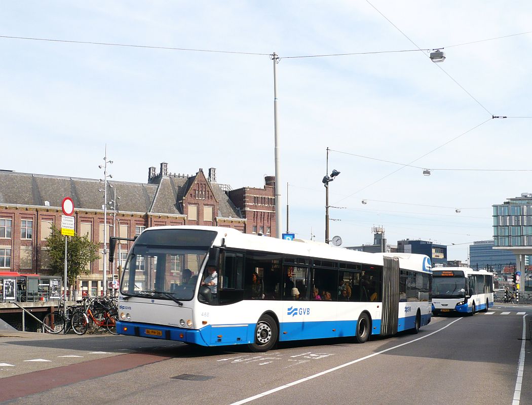 GVBA Bus 468 Volvo-Berkhof Premier/Jonckheere Baujahr 2002. Prins Hendrikkade, Amsterdam 02-10-2013.

GVBA bus 468 Volvo-Berkhof Premier/Jonckheere bouwjaar 2002. Prins Hendrikkade, Amsterdam 02-10-2013.