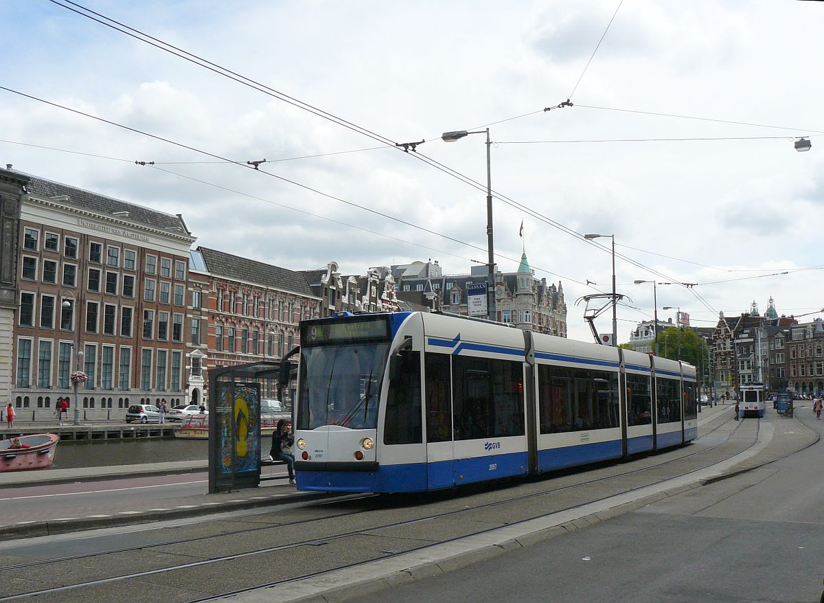 GVBA TW 2097 Rokin, Amsterdam 29-06-2014.

GVBA tram 2097 Rokin, Amsterdam 29-06-2014.