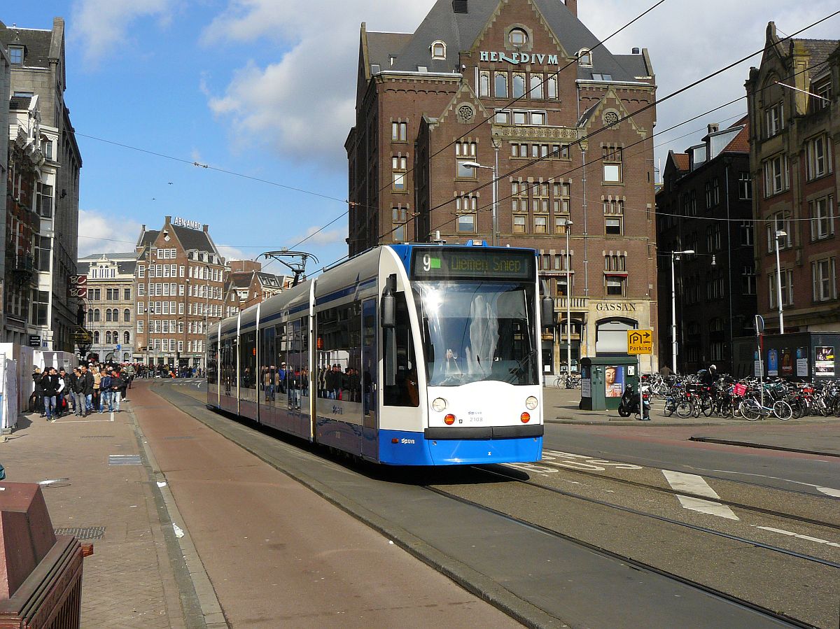 GVBA TW 2108 Rokin, Amsterdam 02-03-2014.

GVBA tram 2108 Rokin, Amsterdam 02-03-2014.