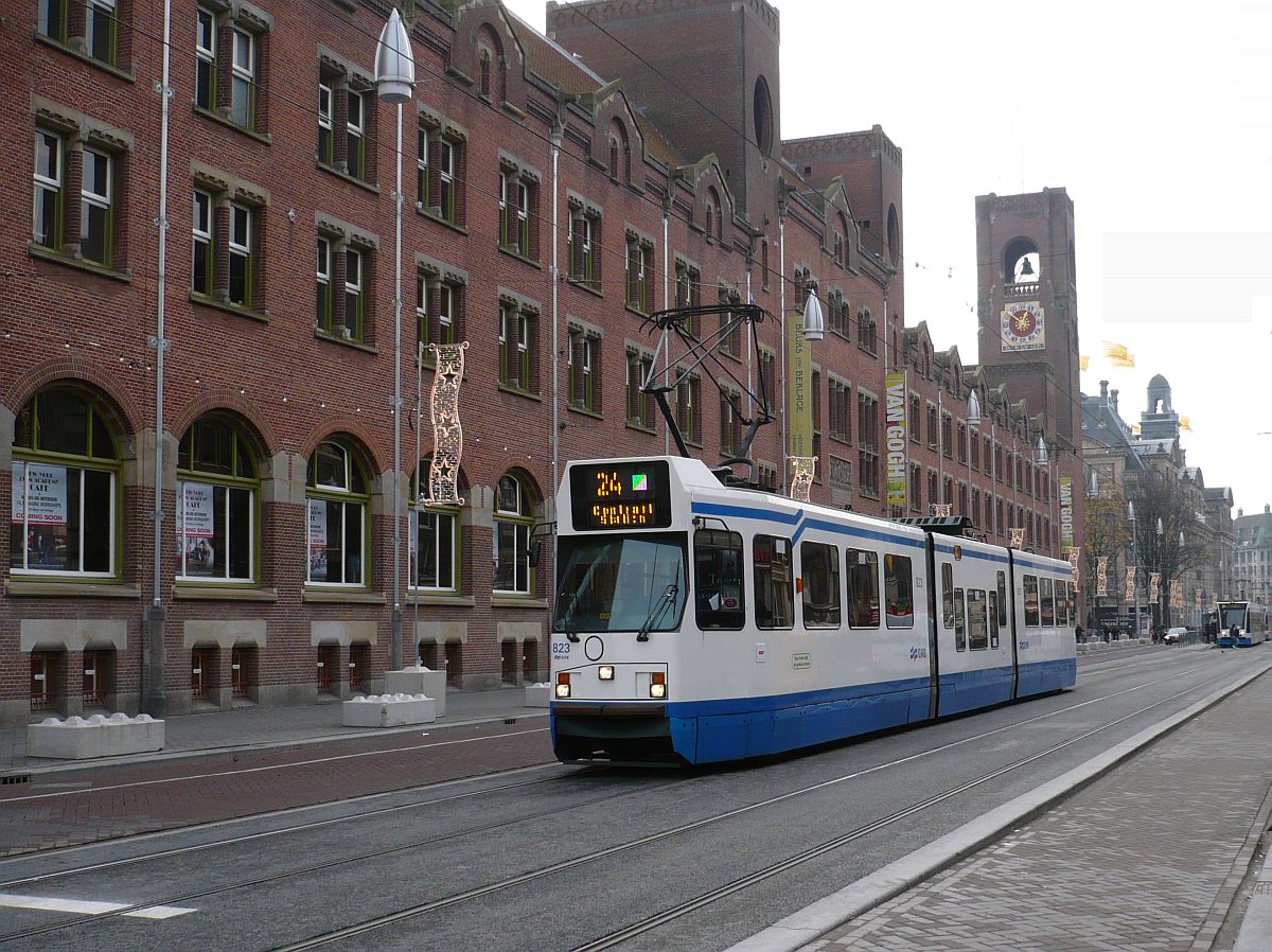 GVBA TW 823 Damrak, Amsterdam 26-11-2014.

GVBA tram 823 Damrak, Amsterdam 26-11-2014.