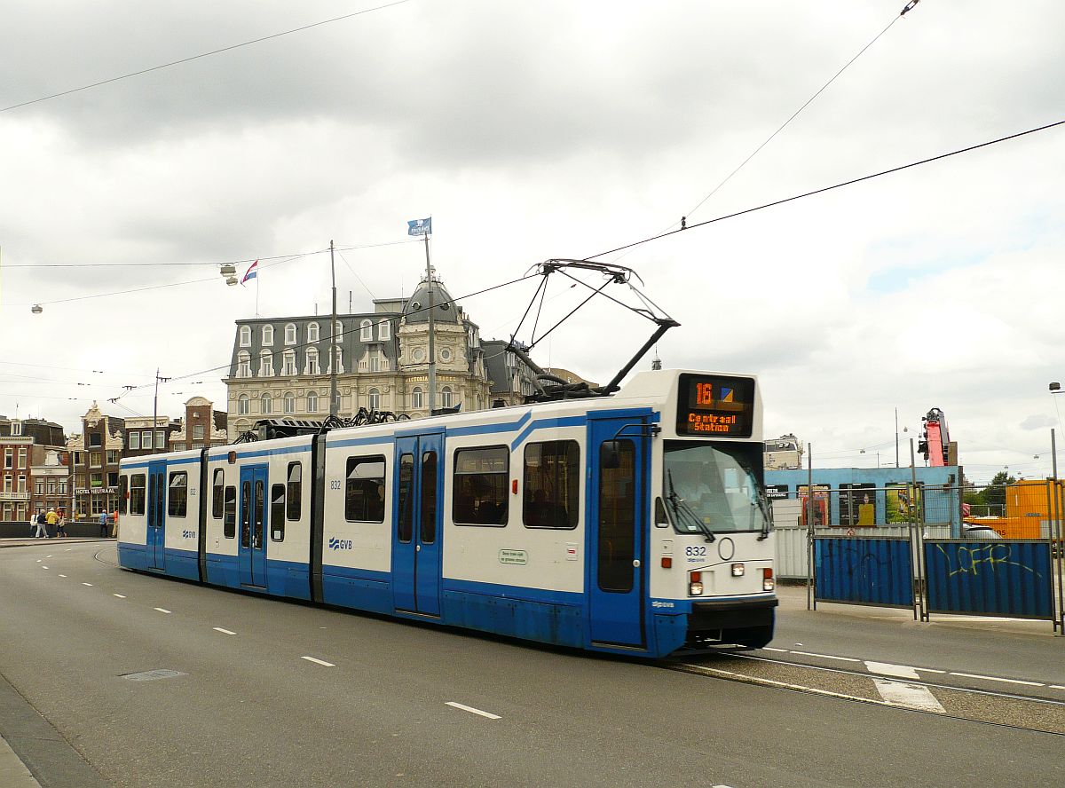 GVBA TW 832 Prins Hendrikkade, Amsterdam 25-06-2014.

GVBA tram 832 Prins Hendrikkade, Amsterdam 25-06-2014.