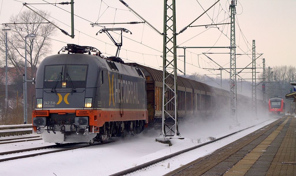 HectorRail 242.516/182 516-5  Ferdinand  rumpelt hier mit dem 45685 durch Schleswig. 18.03.2013