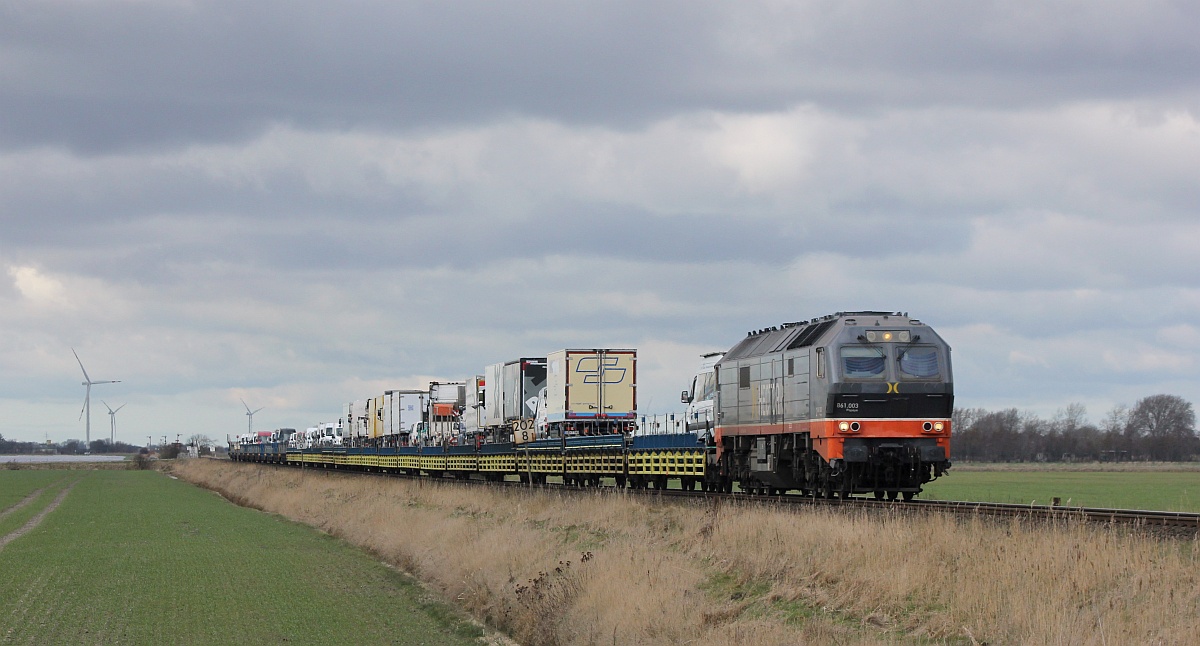 Hectorrail 861.003 mit RDC Autozug gen Niebüll, Bü Triangel 19.03.2021