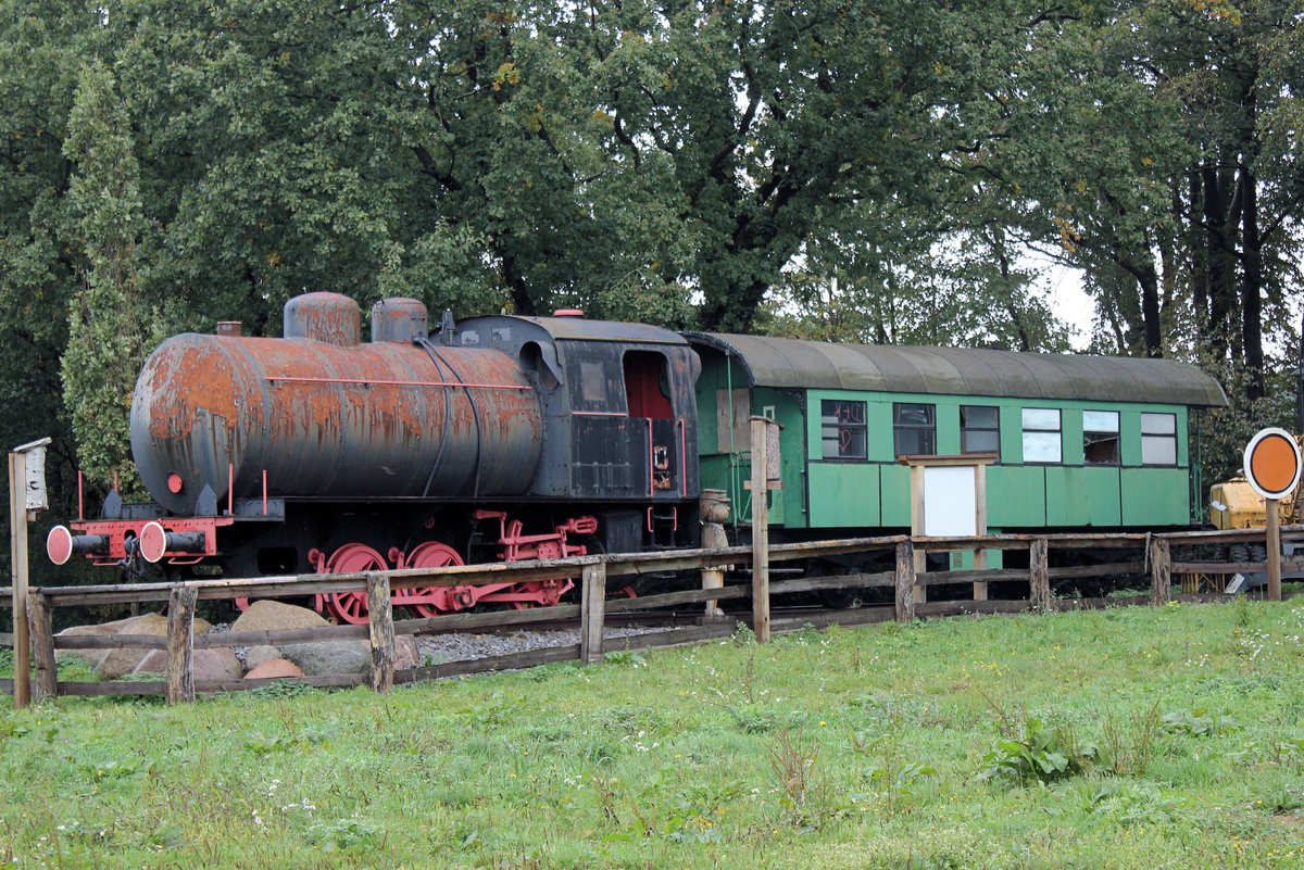 Henschel Dampfspeicherlok, Fabrik-Nr.: 28401, Baujahr 1949, Aufstellung als Denkmal in Rosengarten - Langenrehm. Datum 13.10.2019