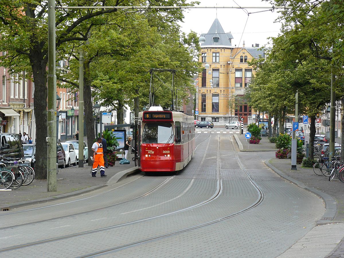 HTM TW 3059 Brouwersgracht, Den Haag 21-08-2015.

HTM tram 3059 Brouwersgracht, Den Haag 21-08-2015.