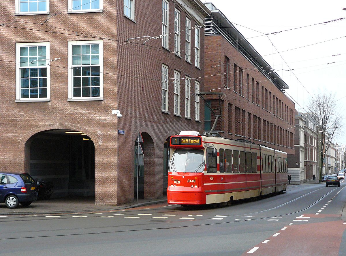 HTM TW 3143 Parkstraat, Den Haag 25-01-2015.

HTM tram 3143 Parkstraat, Den Haag 25-01-2015.