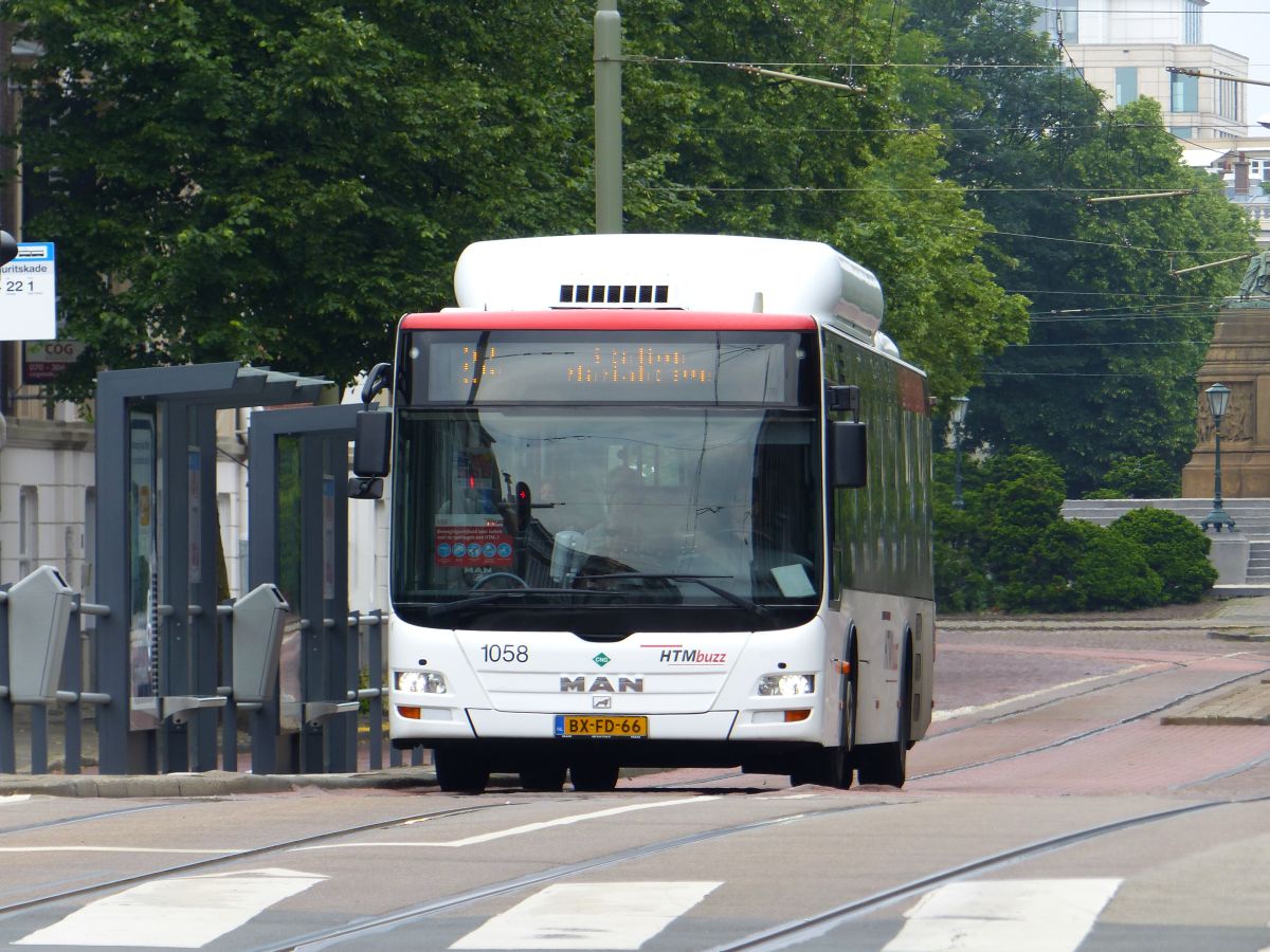 HTMbuzz Bus 1058 MAN Lion's City Baujahr 2009. Alexanderstraat, Den Haag 12-06-2016.

HTMbuzz bus 1058 MAN Lion's City bouwjaar 2009. Alexanderstraat, Den Haag 12-06-2016.