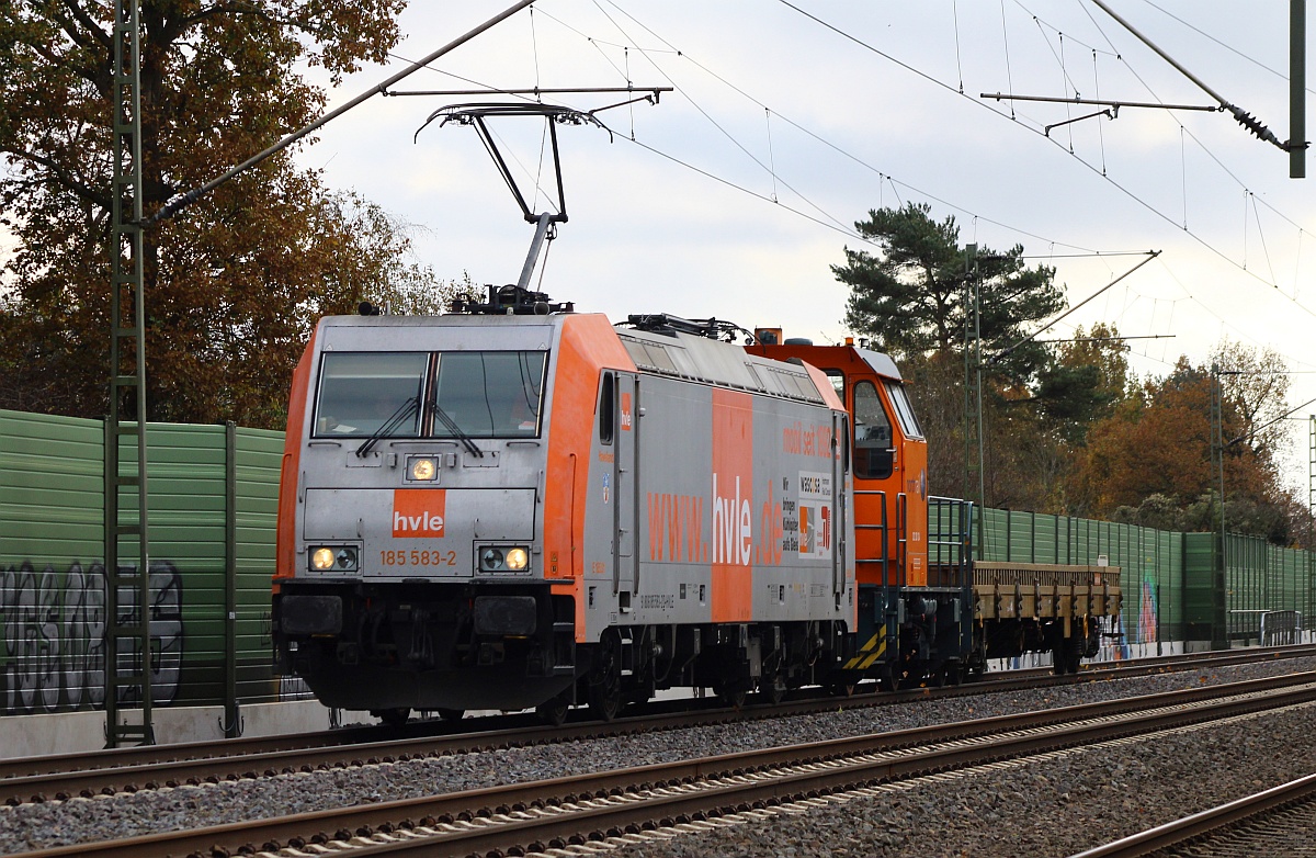 HVLE 185 583-2 mit Northrail MaK G322 i.E bei TXL in Padborg/DK 322 220 124 (ex DSB MK 605) hier bei der Durchfahrt in Owschlag festgehalten. 01.11.2021