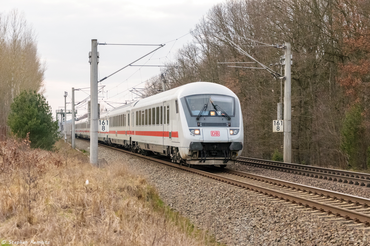 IC 1970 von Heidelberg Hbf nach Stralsund Hbf in Nennhausen und geschoben hatte die 101 003-2. 24.03.2016