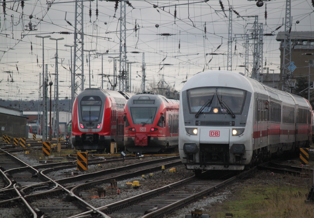 IC 2472(Dresden-Rostock)bei der Einfahrt im Rostocker Hbf.27.12.2019