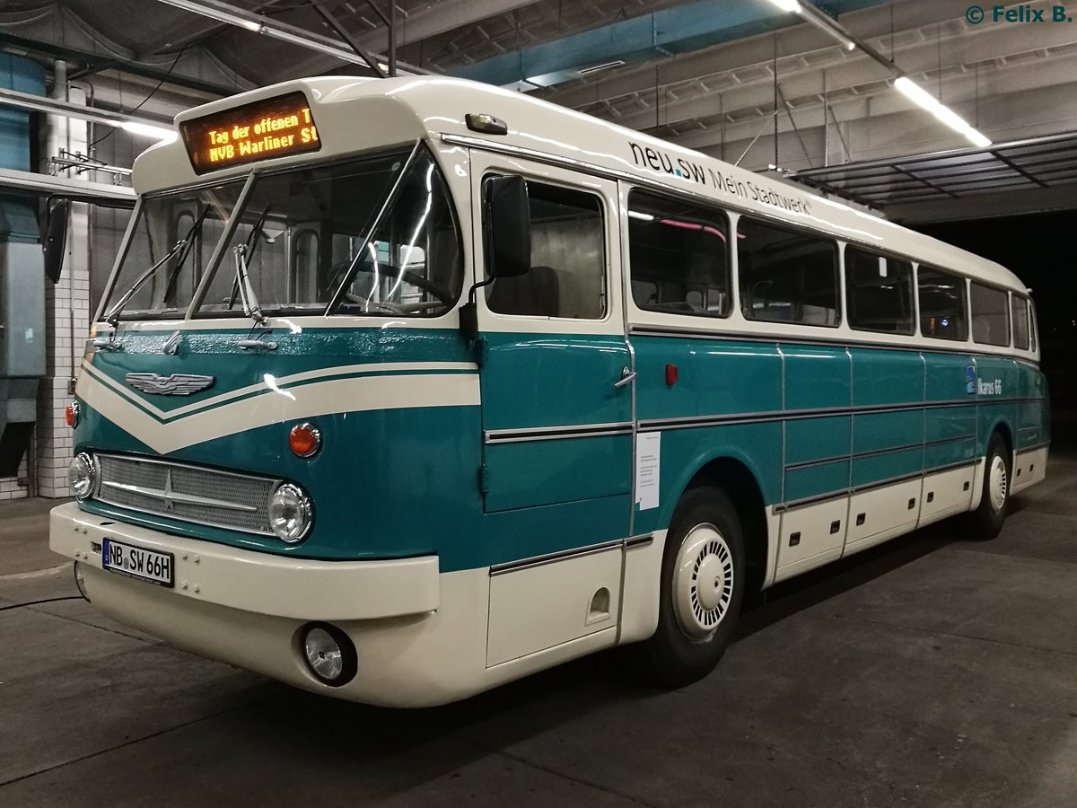 Ikarus 66 der Neubrandenburger Verkehrsbetriebe in Neubrandenburg.