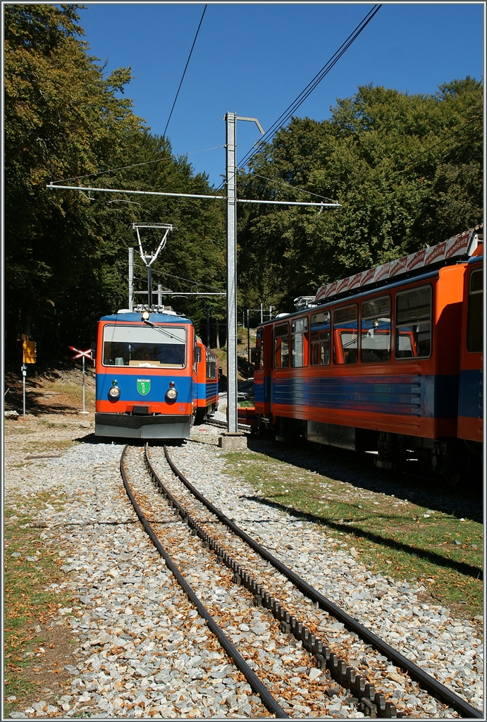 In Bella Vista kreuzen sich stndlich die Tal- und Bergwrts fahrenden Bhe 4/8. 
13. Sept. 2014 