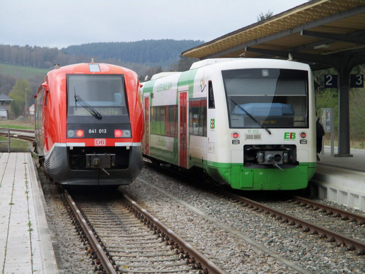 In Rottenbach war diese Aufnahme,am 25.April 2022,möglich als sich der DB 612 012 nd der EIB VT012 traffen.