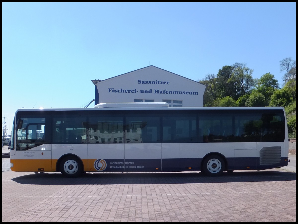 Irisbus Crossway von Harald Heuer/PVGS aus Deutschland im Stadthafen Sassnitz.