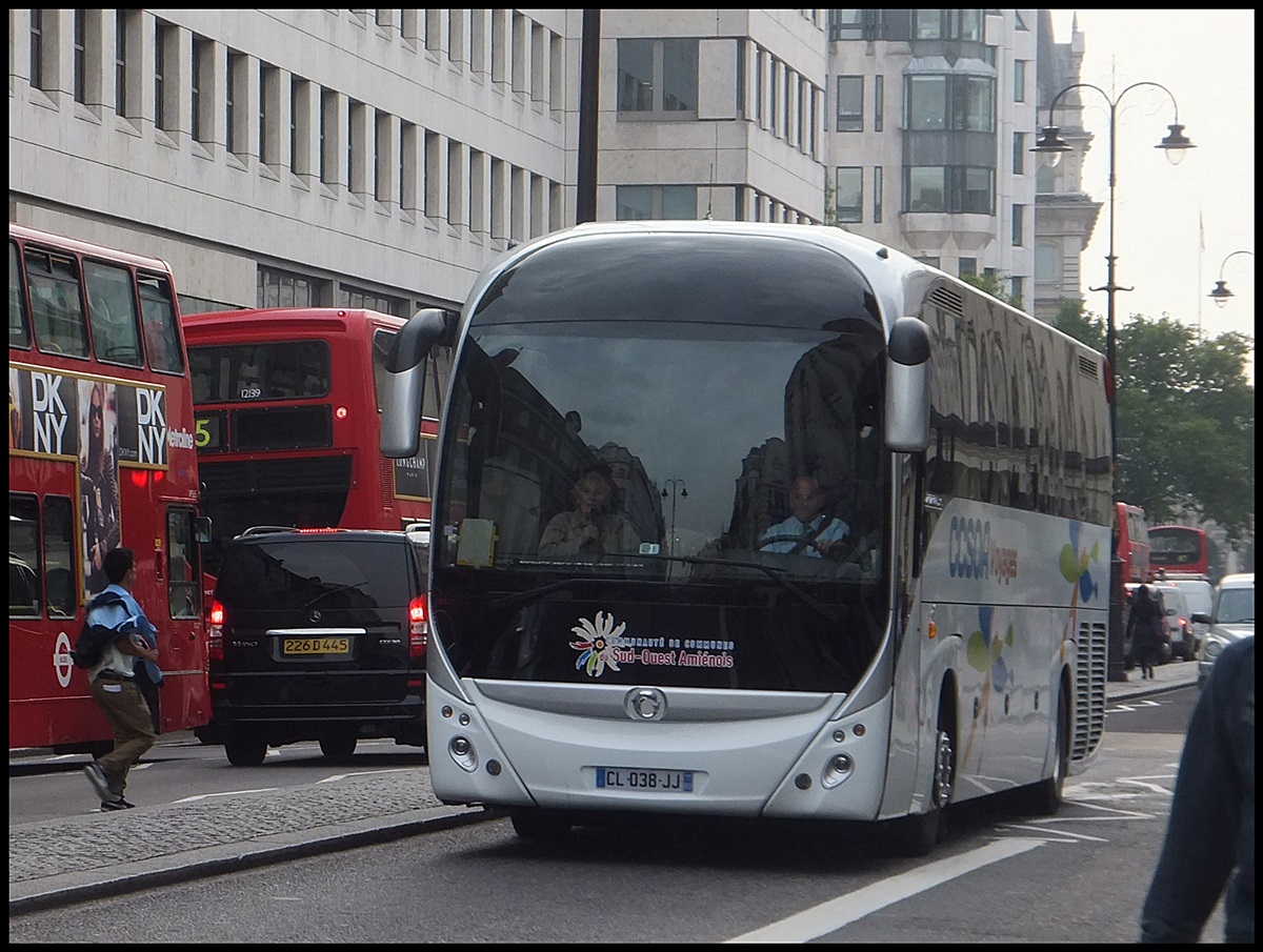 Irisbus Magelys von Communaut de Communes du Sud-Ouest Aminois aus Frankreich in London.