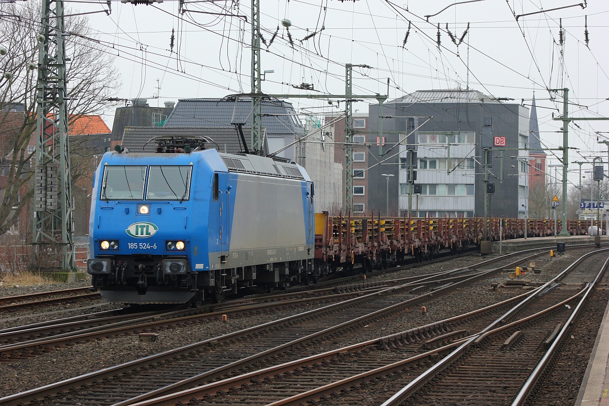 ITL 185 524-6 (REV/LD X/20.10.11, Verl/ITL/31.08.18) mit Langschienen-Transport Richtung Norden 