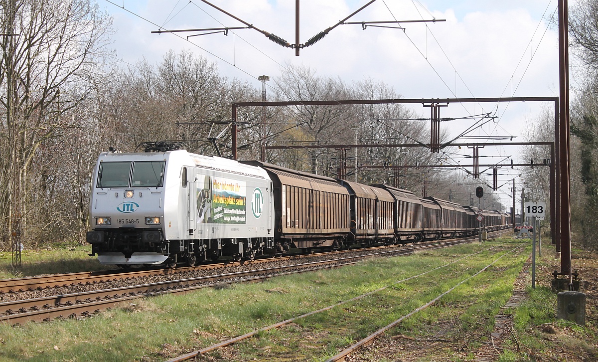 ITL 6185 548-5 hat hier mit ihrem H-Wagen Zug Einfahrt ins dänische Padborg. 02.04.2017