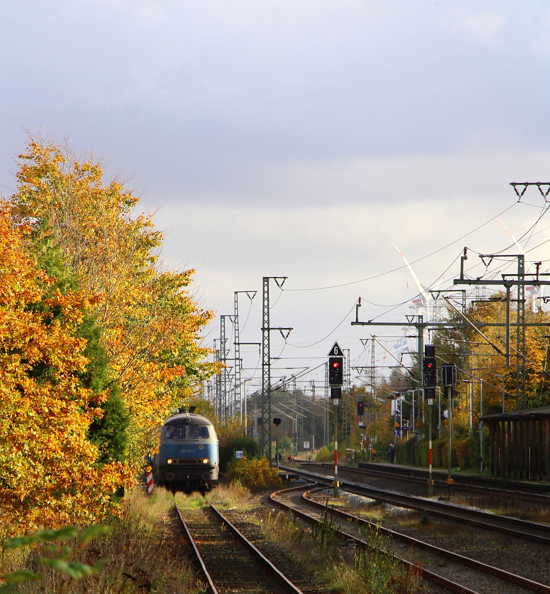 Jübek im Oktober mit EGP 225 002-5 im Hochformat. Jübek 25.10.2022