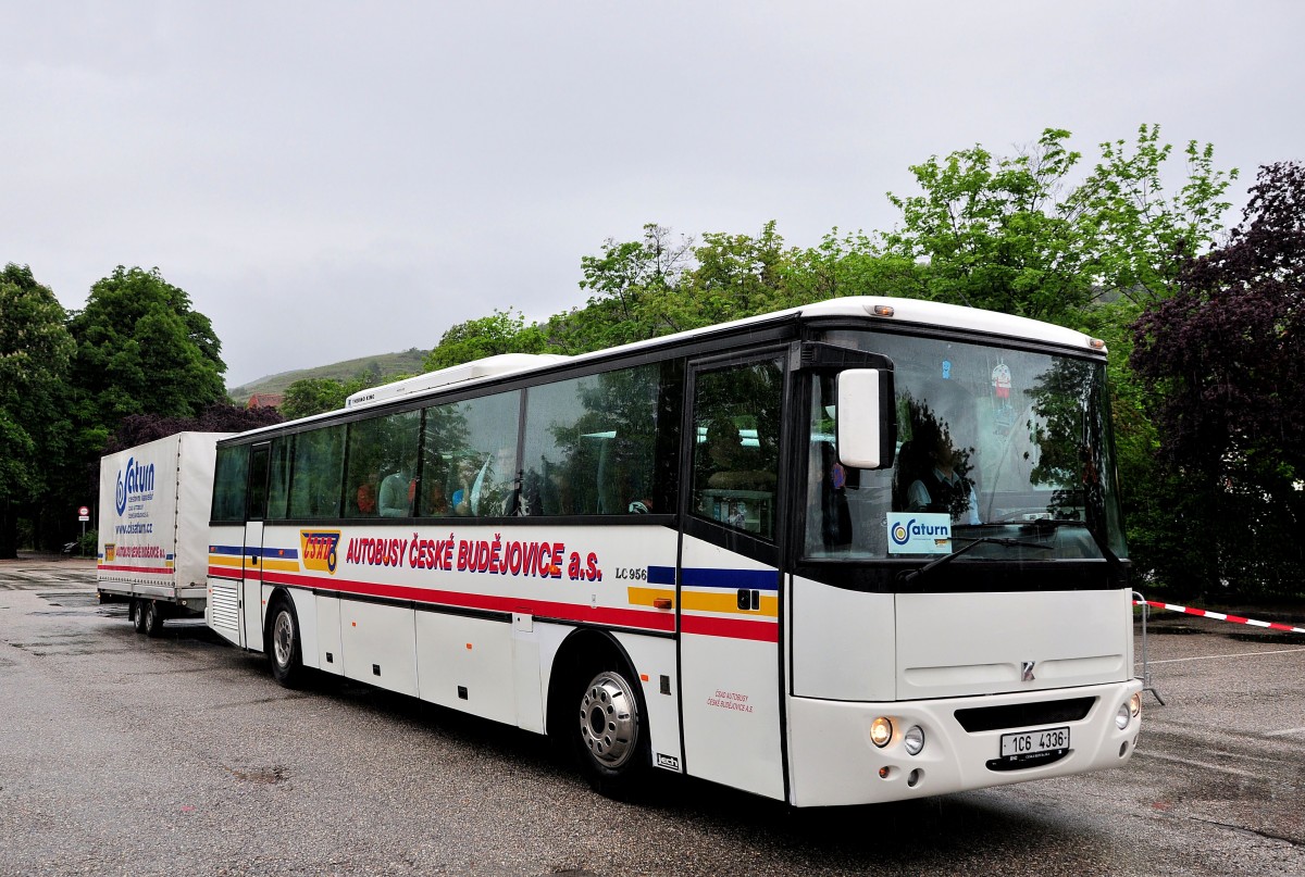 Karosa LC 956 mit einem Radanhnger aus der CZ am 17.Mai 2014 in Krems gesehen.