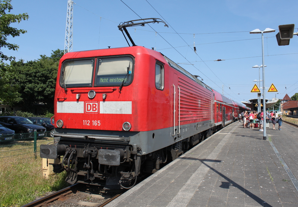 kaum in Warnemünde angekommen strömten alle Fahrgäste aus dem Berliner Bouletten Zug raus Richtung Strand.09.06.2018