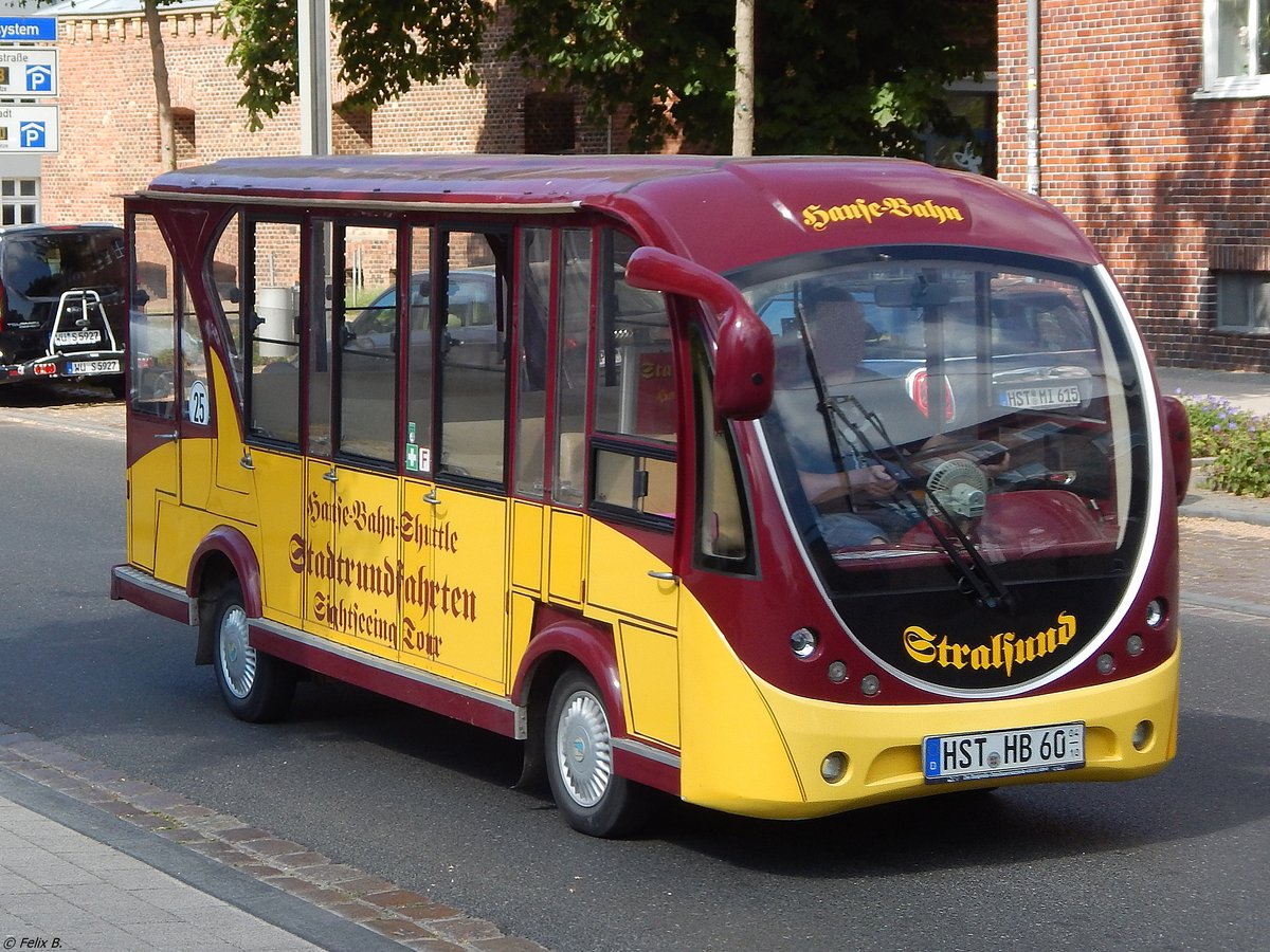 Kleinbus von Hanse-Bahn in Stralsund.